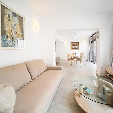 Apartment Oasis Bay - Cliffs, Beach, Town Center